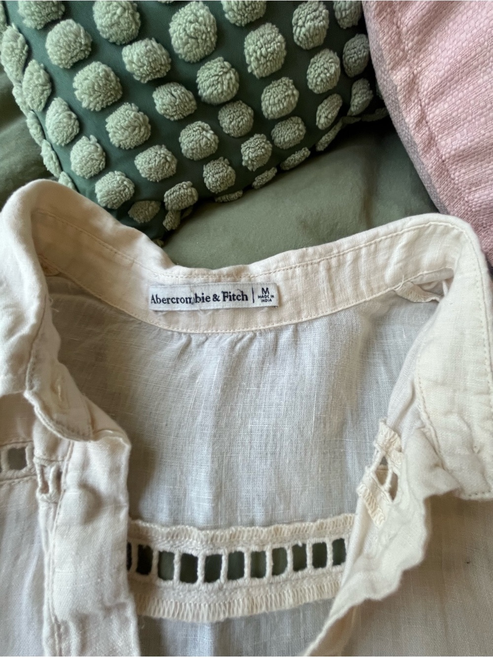 Light Cream Linen-Blend Crochet Trim Button-Up Top - Picture 3 of 6